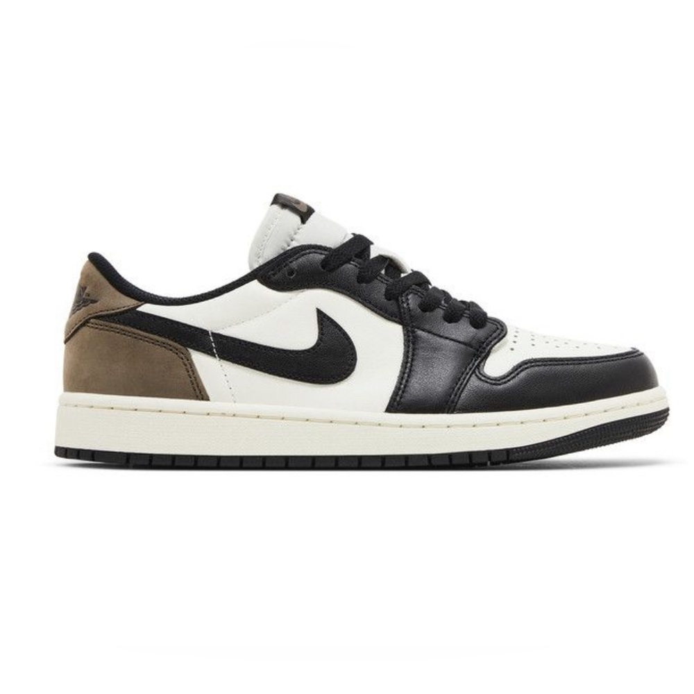 Air Jordan 1 Retro Low OG— Brand New!